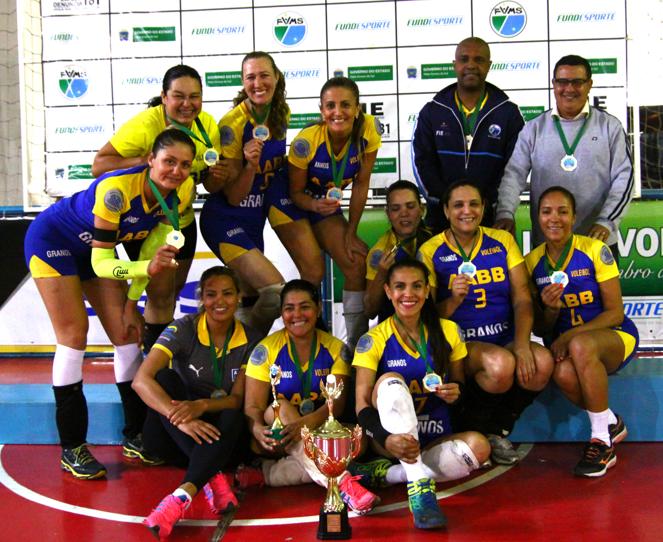 Campeonato Brasileiro Master Voleibol - Time da Sociedade de Ginástica de  Porto Alegre, SOGIPA (Nova Petrópolis, 2003)