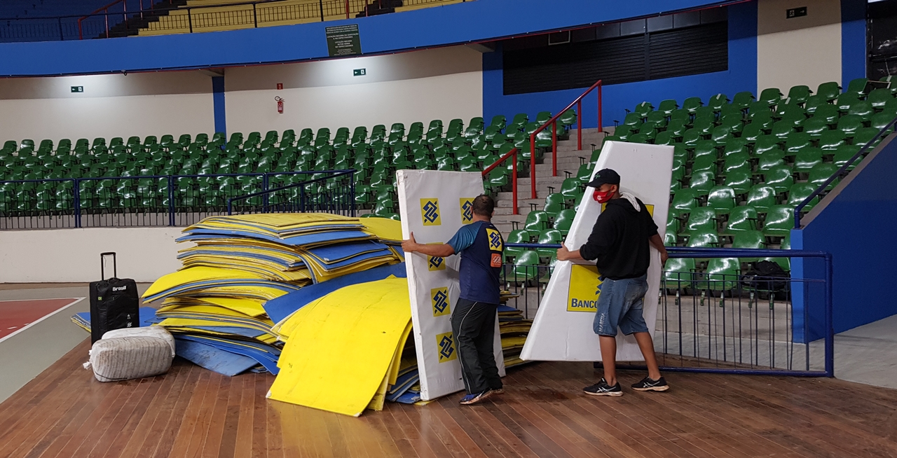 CBV inicia montagem de piso oficial no Guanandizão para a Supercopa de Vôlei  – FUNDESPORTE