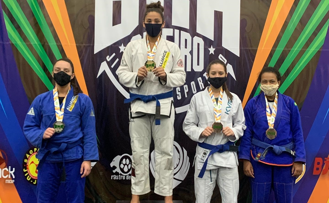 Competidora do Bolsa Atleta conquista bronze no Campeonato Brasileiro  Sênior de Luta Olímpica 2018 - Prefeitura de Garanhuns