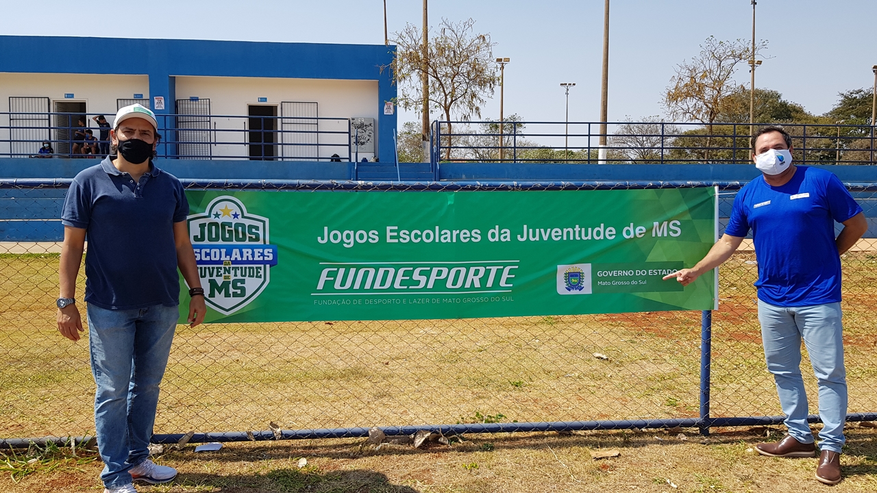 JOGO DE FORMAÇÃO DE - Jardim Escola Gênios do Saber