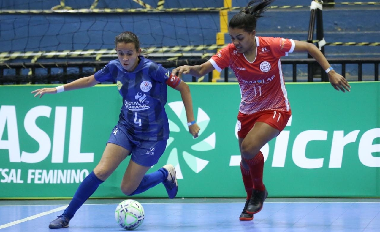 SEMIFINAIS SUPER TAÇA EMPRESARIAL FUTSAL FEM ao vivo: DE REPENTE