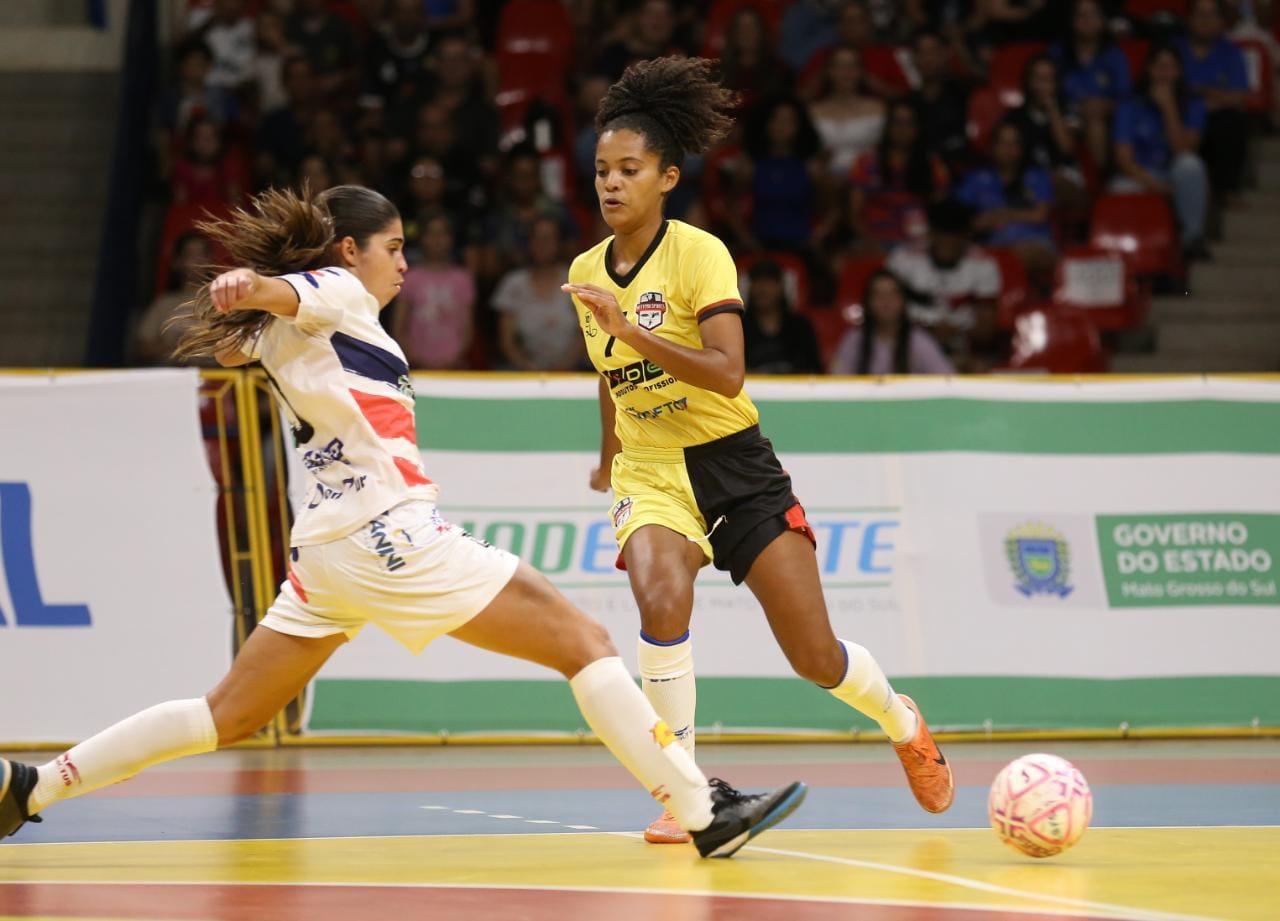 Ele treina a seleção brasileira de futsal Down e hoje é campeão mundial -  17/05/2021 - UOL ECOA