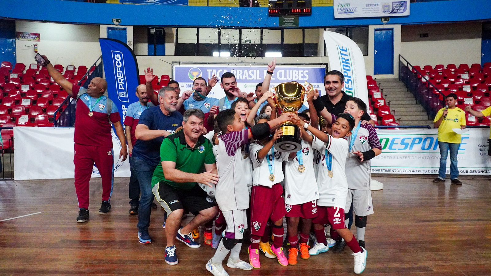 Seleção Brasileira de futsal faz dois jogos no Oeste do PR