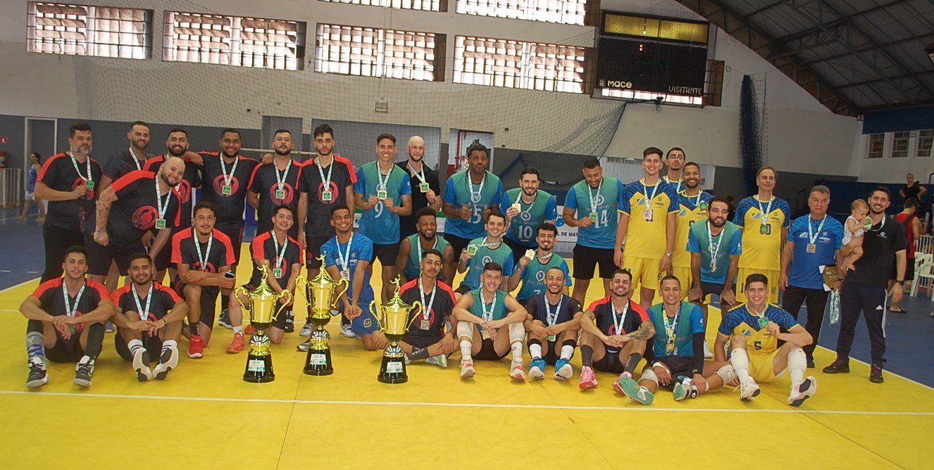 Podio Masculino Equipes de Corumbá e de Dourados são os campeões da Liga MS de Voleibol 2023