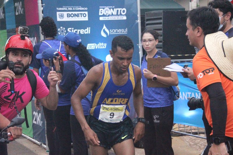 Atletas da Capital e Iguatemi vencem minimaratona da Bonito 21K
