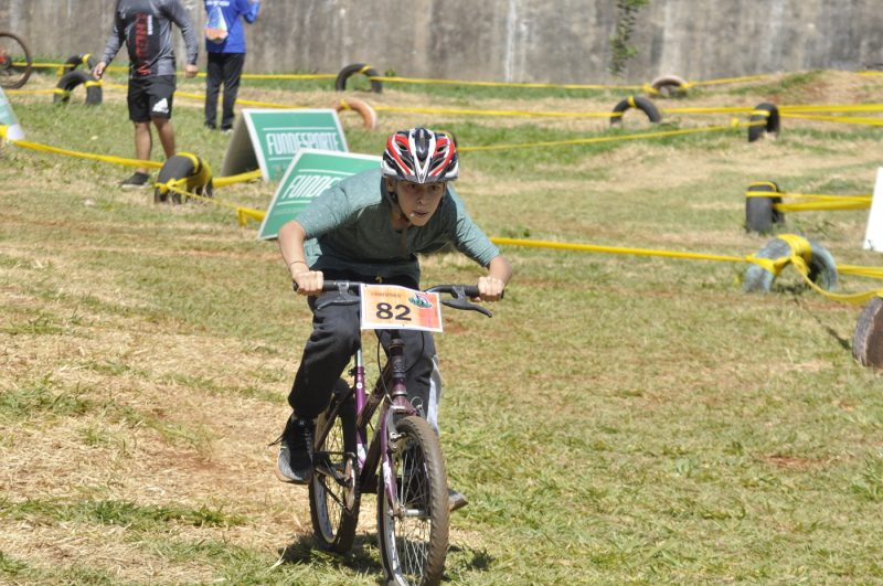 Treino de MTB também é oferecido no Poliesportivo (Foto: Glauber Filho)